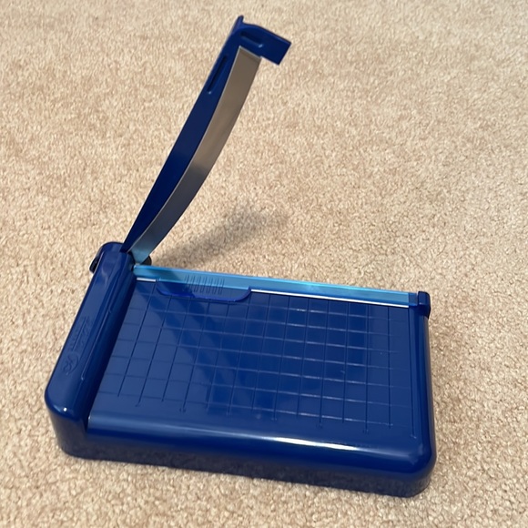 Creative Memories personal Mini Trimmer - Picture 2 of 3